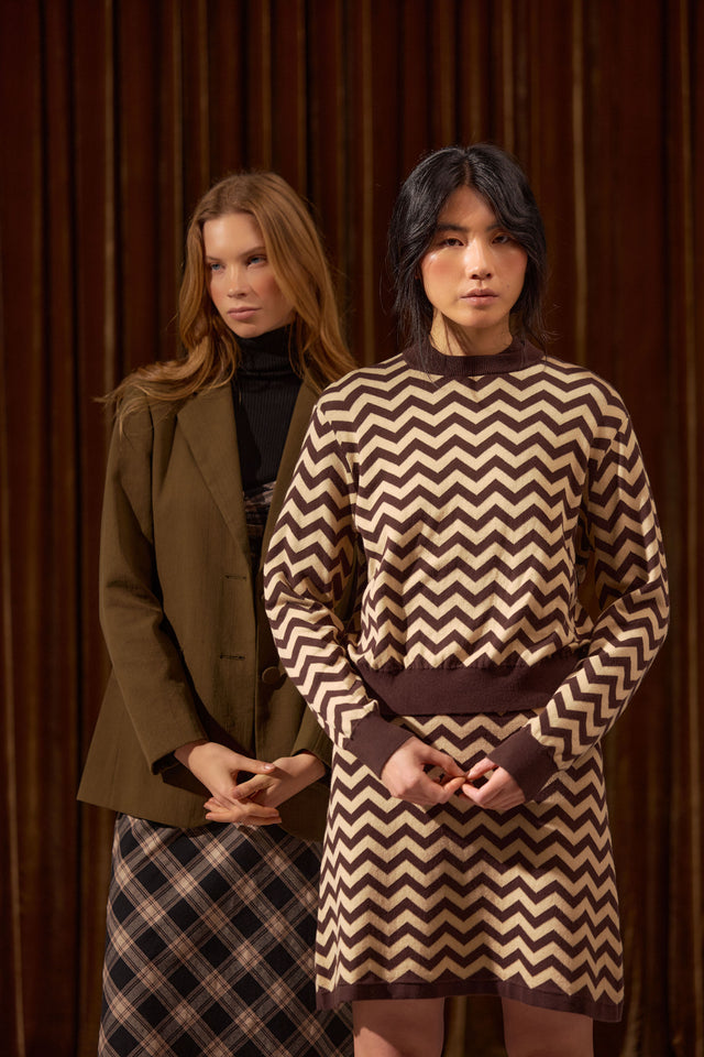Twin peaks jumper