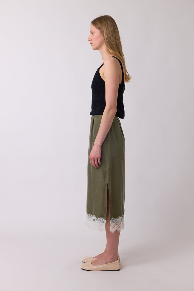 Chantilly skirt
