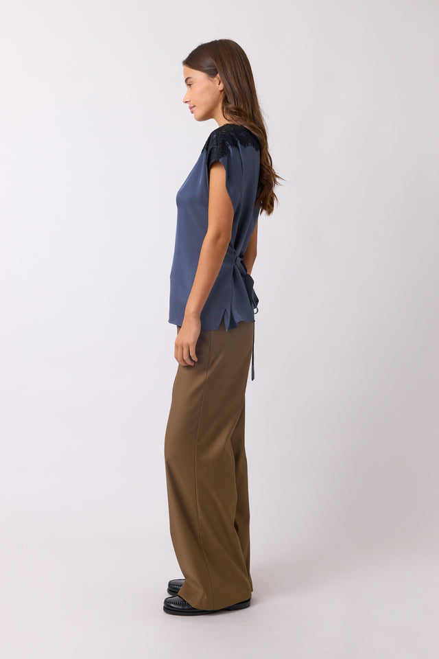 Chantilly top