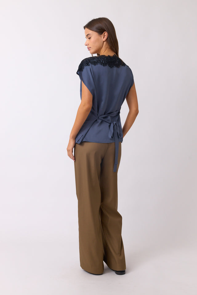 Chantilly top