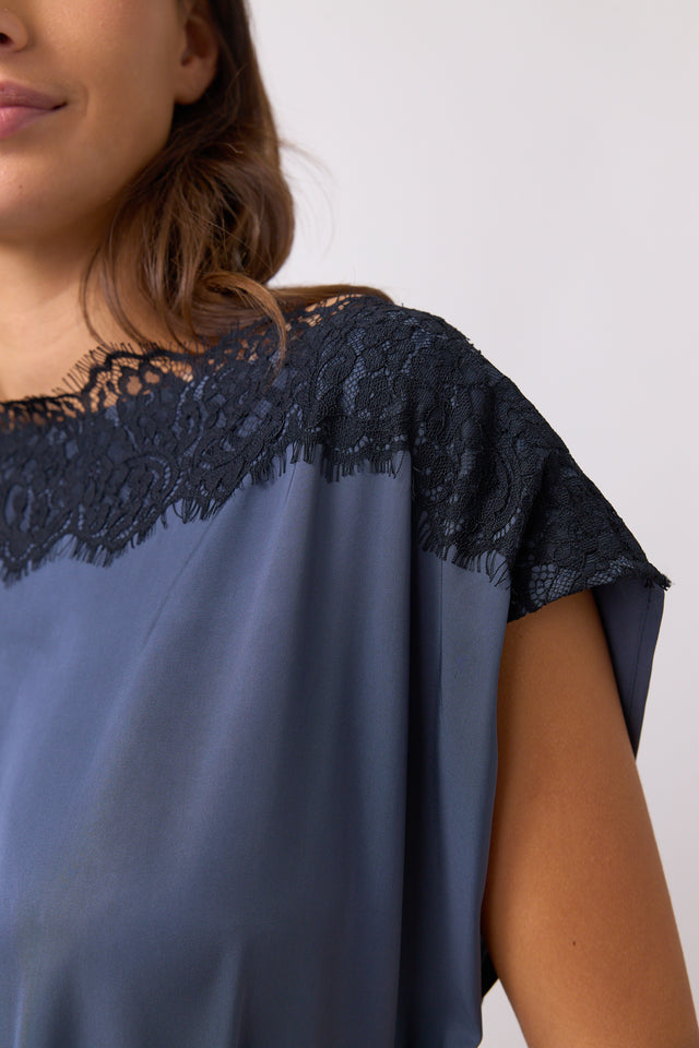 Chantilly top