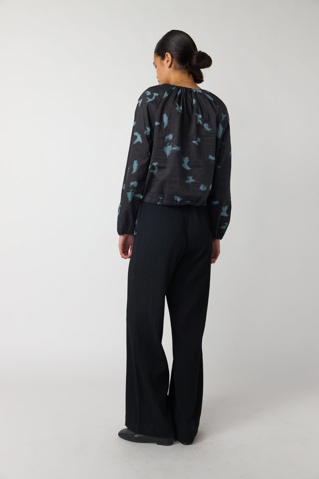 Falling blouson top