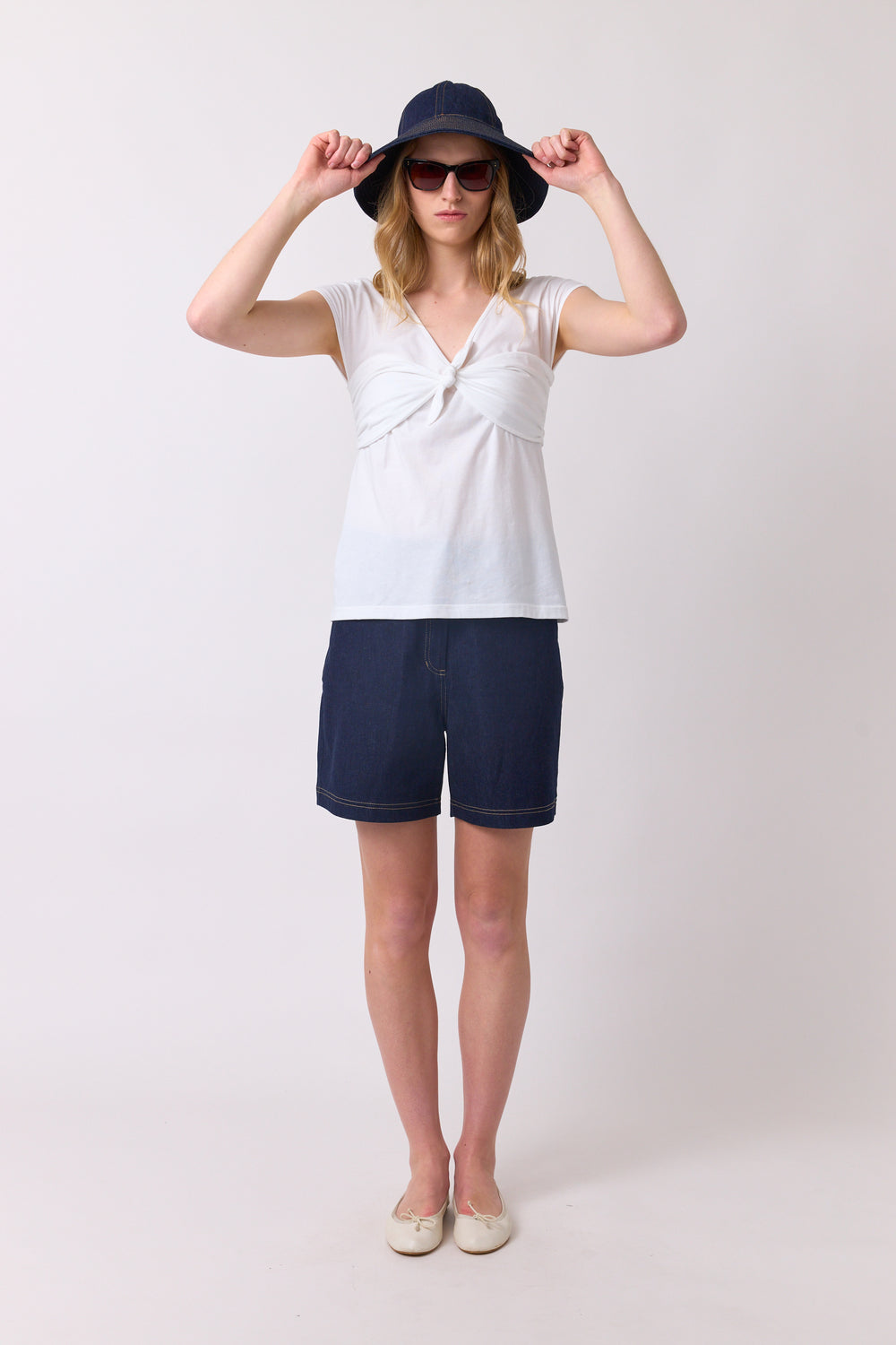 Knotted top