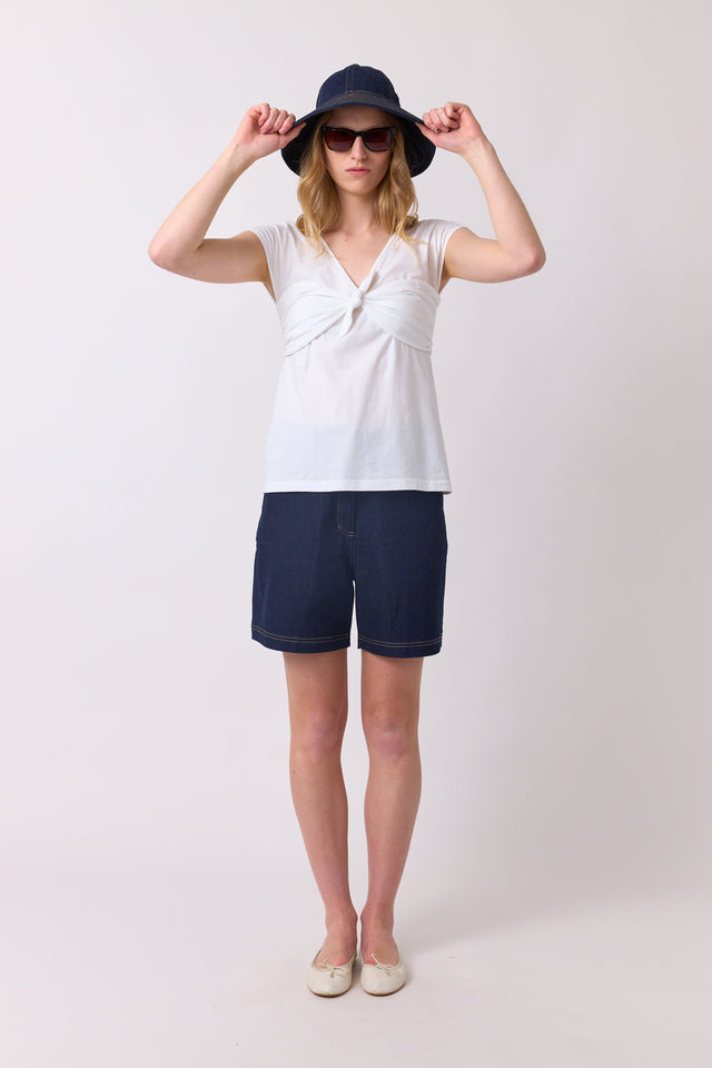 Knotted top