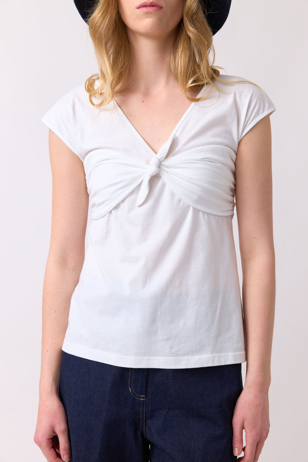 Knotted top