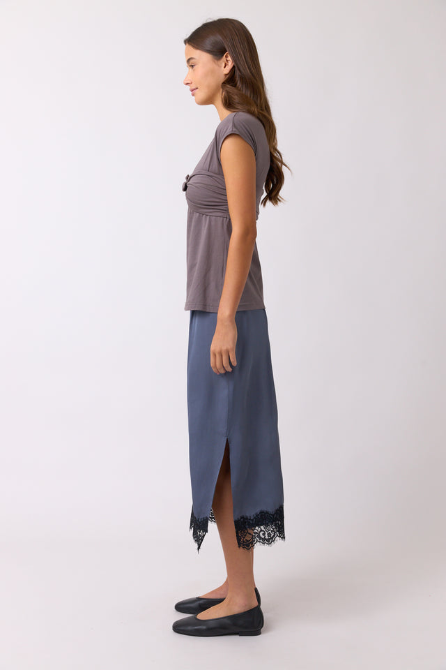 Knotted top