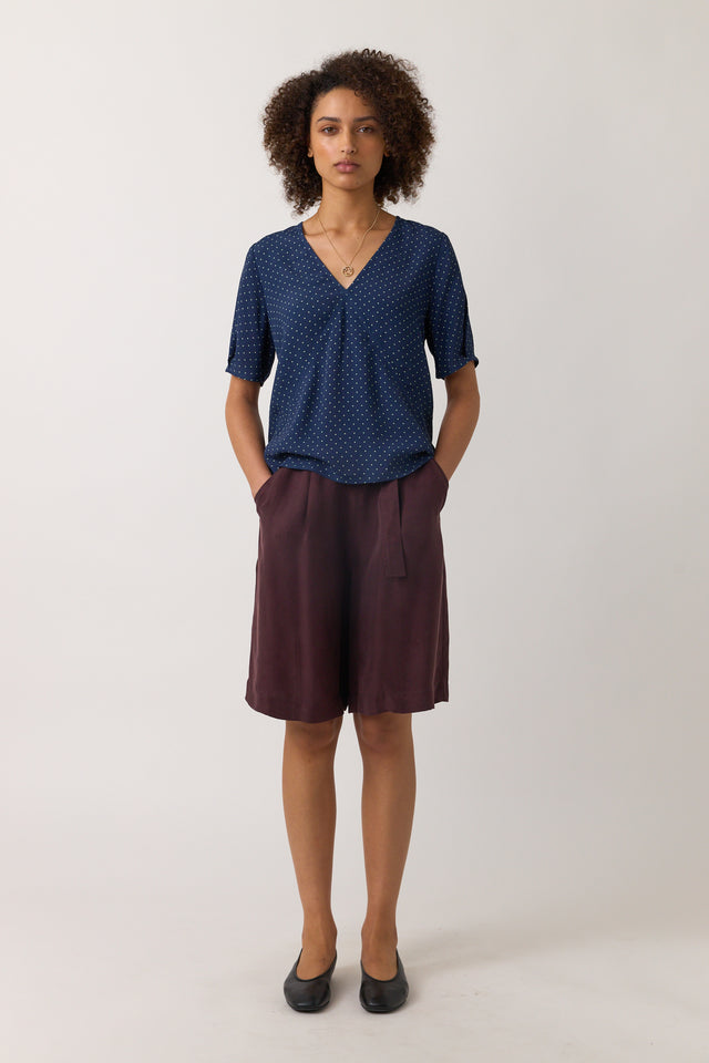 Pins top