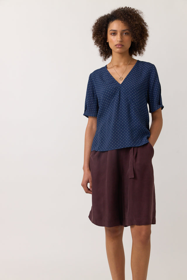 Pins top