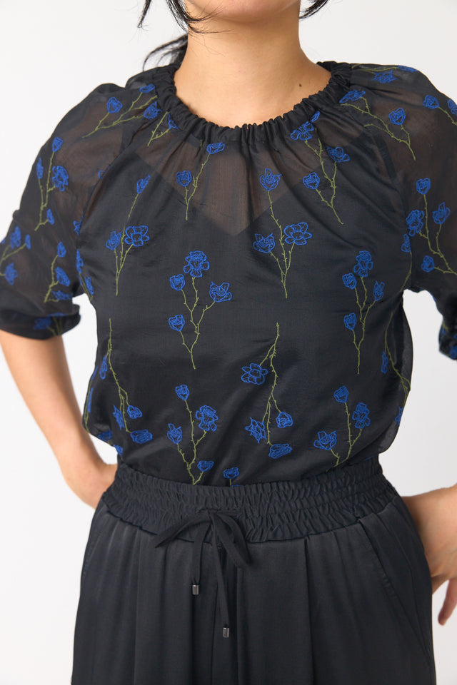 Rose top