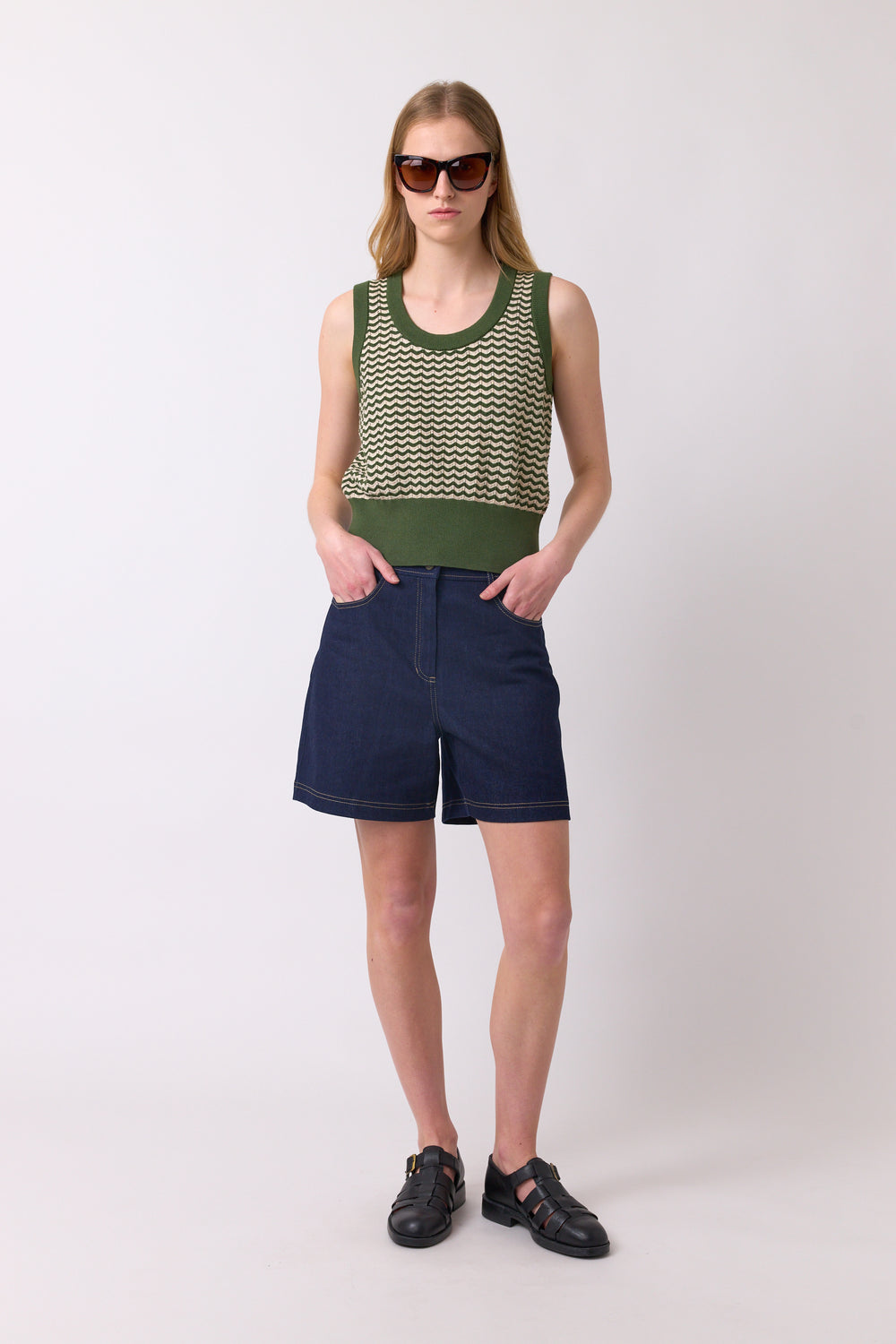 Scallop stripe tank