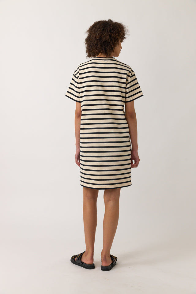 Seaside t-shirt dress