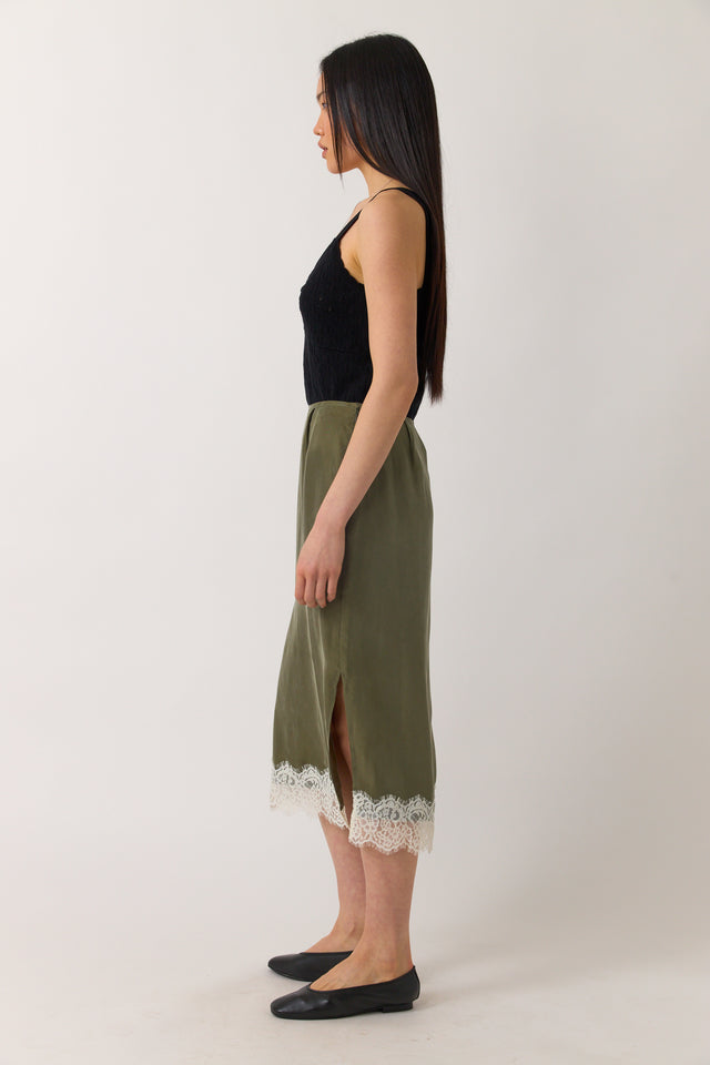 Chantilly skirt