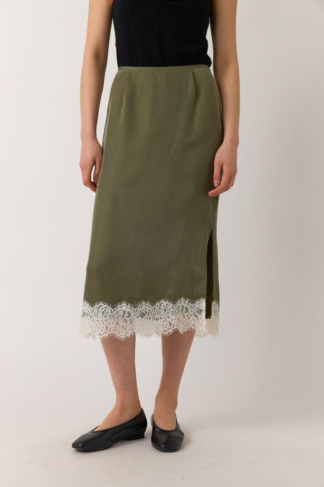 Chantilly skirt