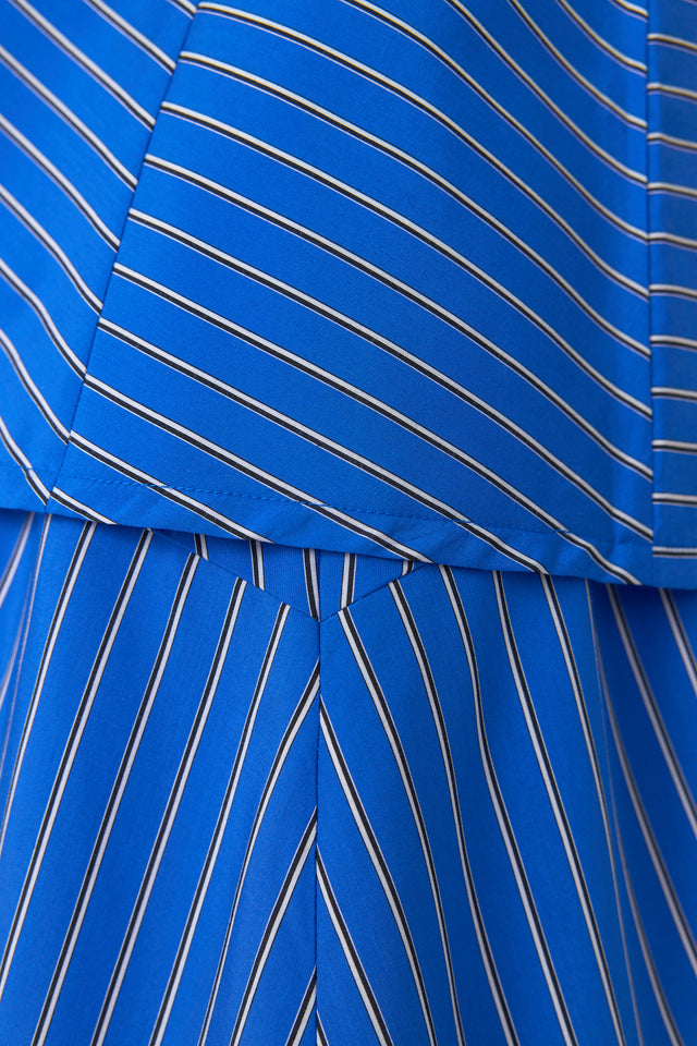 Spiral stripe top