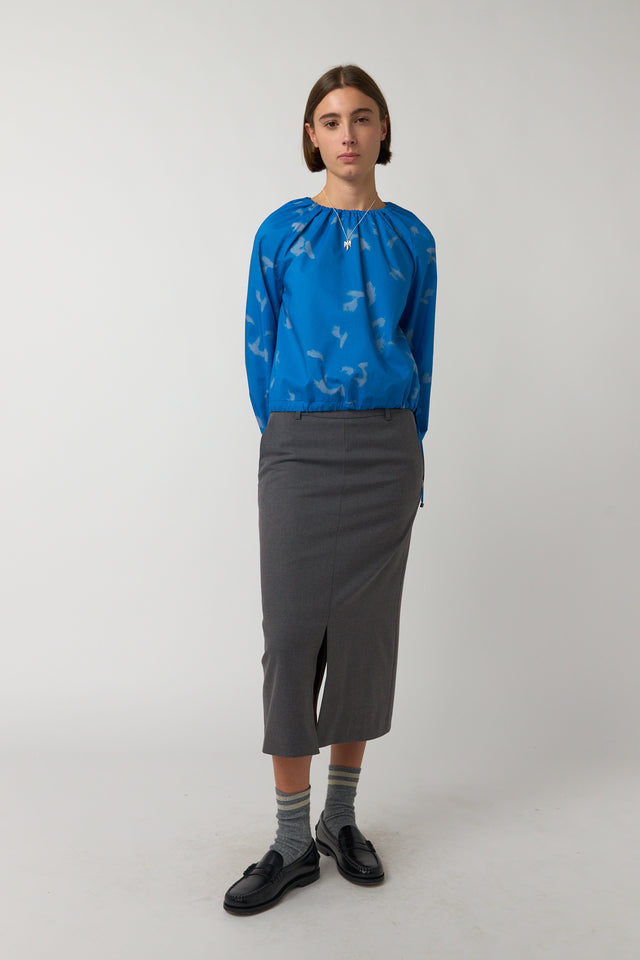 Falling blouson top