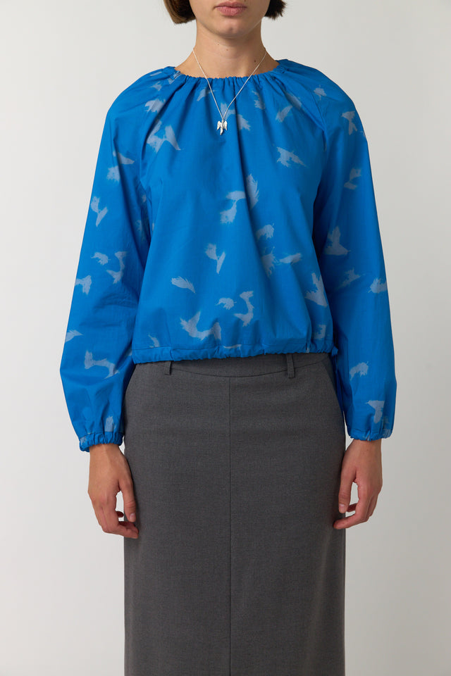 Falling blouson top