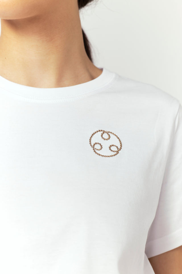 Huddle badge t-shirt