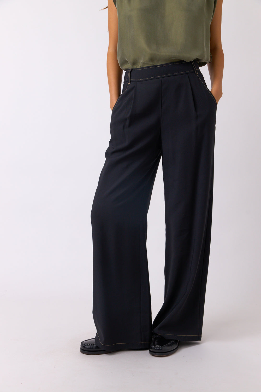 Traveller trouser