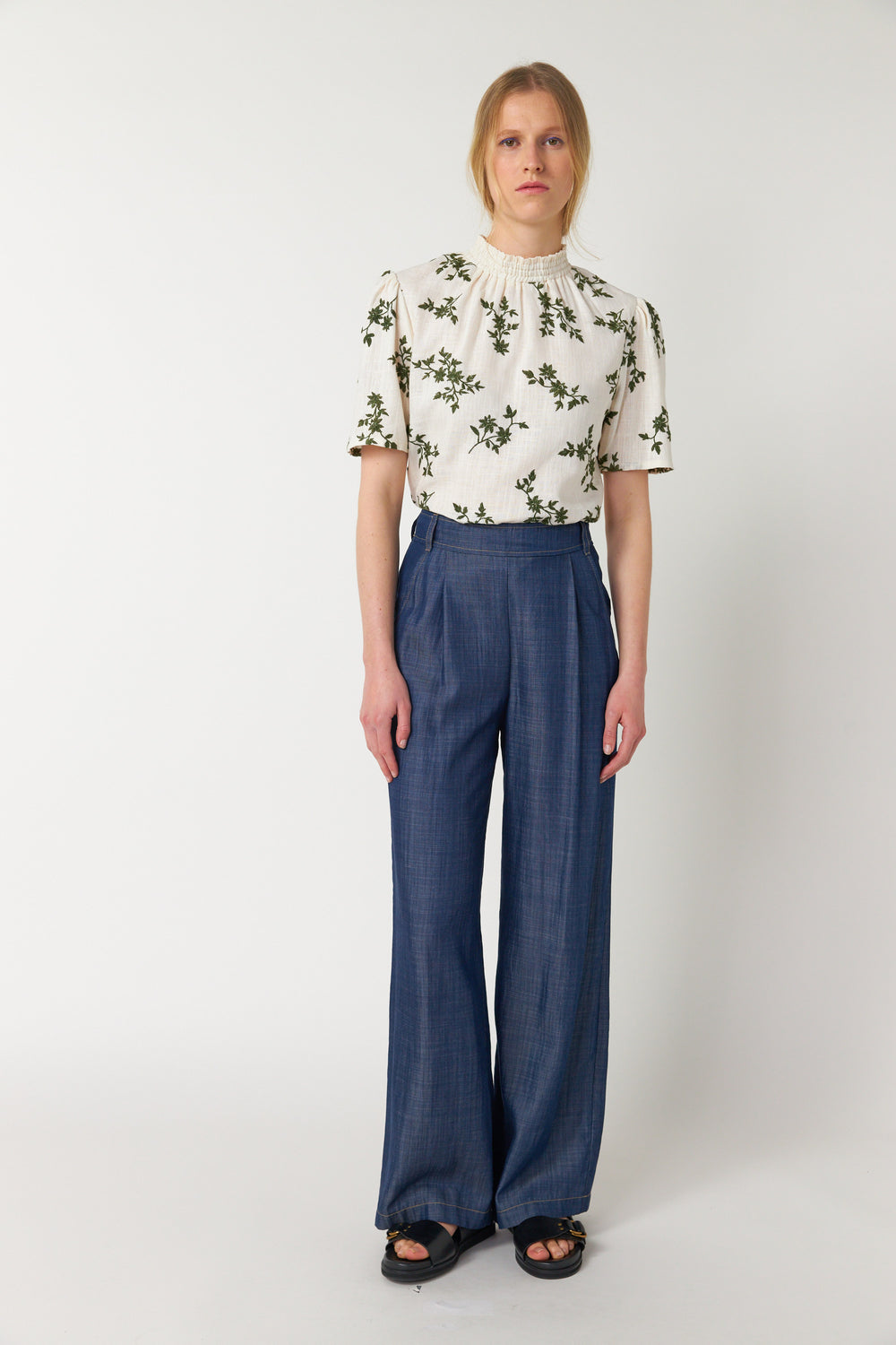 Traveller trouser